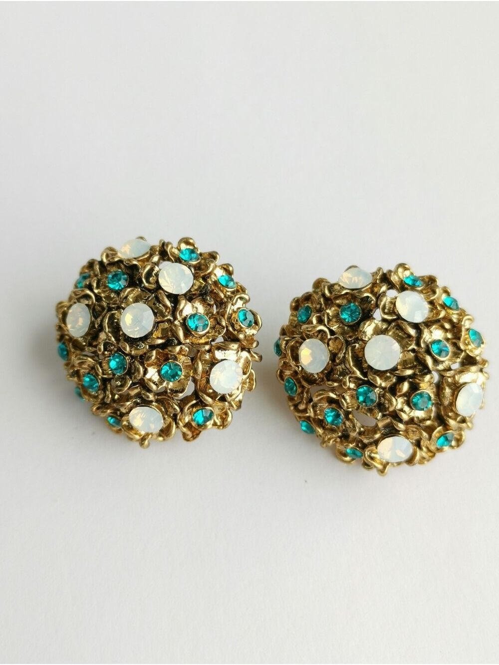 Vintage Elegant Gold Tone Crystal  Clip-On Earrings